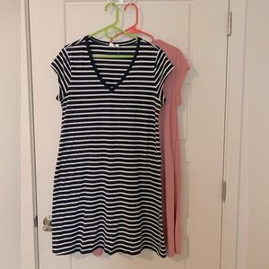 Set of 2 V-Neck Cotton Dresses